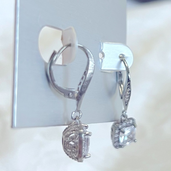 Cubic Zirconia Earings - Picture 2 of 4